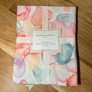 Cupcakes and Cashmere Hearts Tablecloth